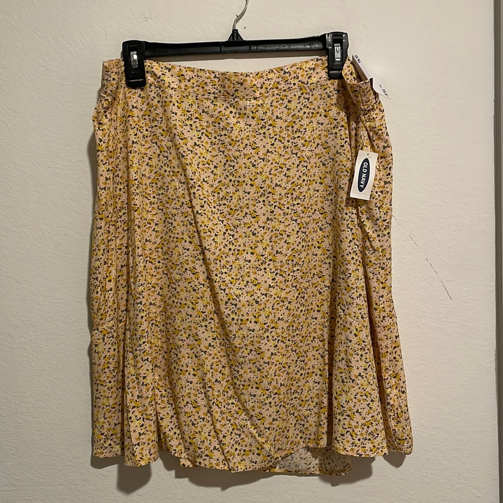 Ditsy flowy skirt